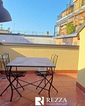 Attico / Mansarda di 50 m² con 2 locali a Milano