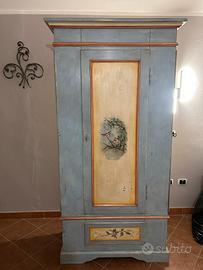 Coppia armadi shabby chic dipinti a mano