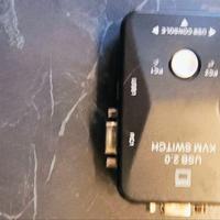 KVM Switch VGA 3 usb senza cavi