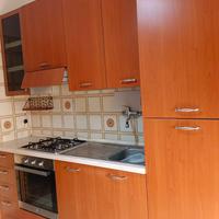 Cucina con forno nuovo acquistato nel 2024