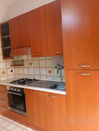 Cucina con forno nuovo acquistato nel 2024