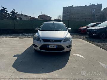 Ford Focus 2.0 (145CV) 5p. Bz.- GPL Tit. con ganci
