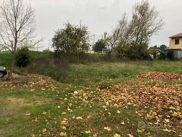 CDL1755 - Terreno edificabile in zona residenziale