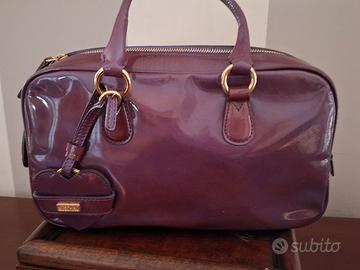 Moschino – Bauletto Saffiano Viola con Cuore