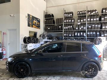 Cerchi NUOVI Volkswagen Golf 7 raggio 18 cod.8472