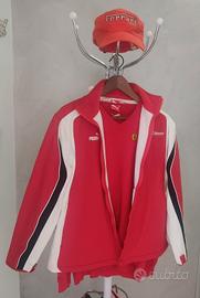 Giacca maglia berretto Ferrari 