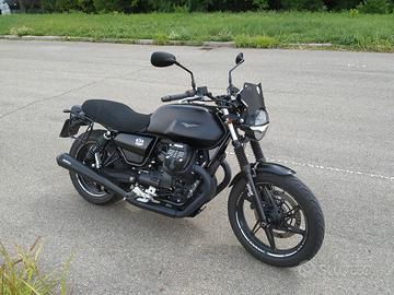 moto Guzzi Stone v7 850