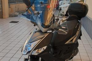Kymco Agility 125 R16 Plus solo 2.200 km