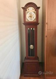 Orologio a pendolo a colonna Artime Tempus Fugit