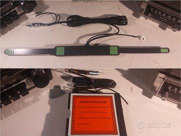 Antenne vintage dietro specchietto per auto d'epoc