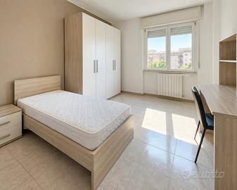 Stanza singola luminosa in zona Veronetta