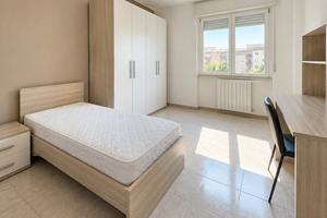 Stanza singola luminosa in zona Veronetta