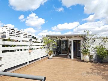 Attico con terrazzi-parco sebeto-via nuova poggior