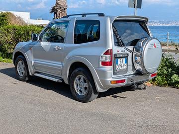 Auto pajero