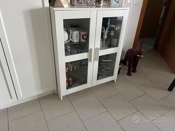 Tavolo più mobile Ikea