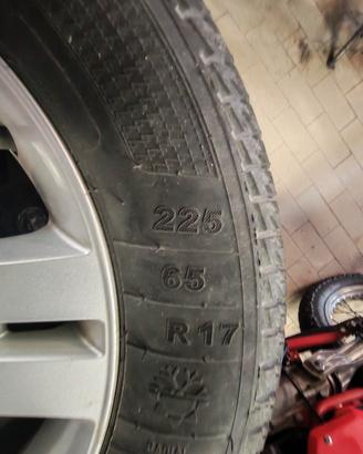 Cerchi originali e gomme invernali da 17"  