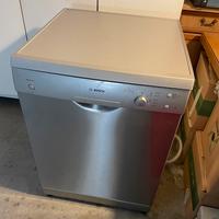 Lavastoviglie bosch tenuta bene