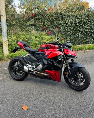 Ducati StreetFighter V2 2024