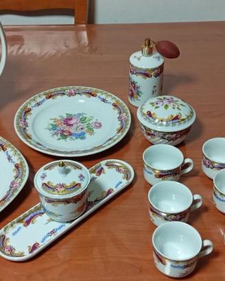  Servizio di pregiata porcellana francese Limoges