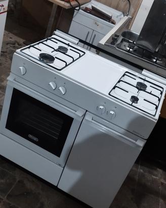 cucina con forno a gas
