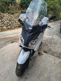 Scooter XMax 250