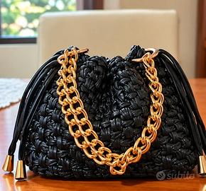 Borsa ad uncinetto nera in fettuccia