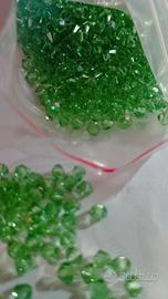 perline in Swarovski colo verde brillante 