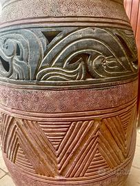 Vaso in terracotta decorato