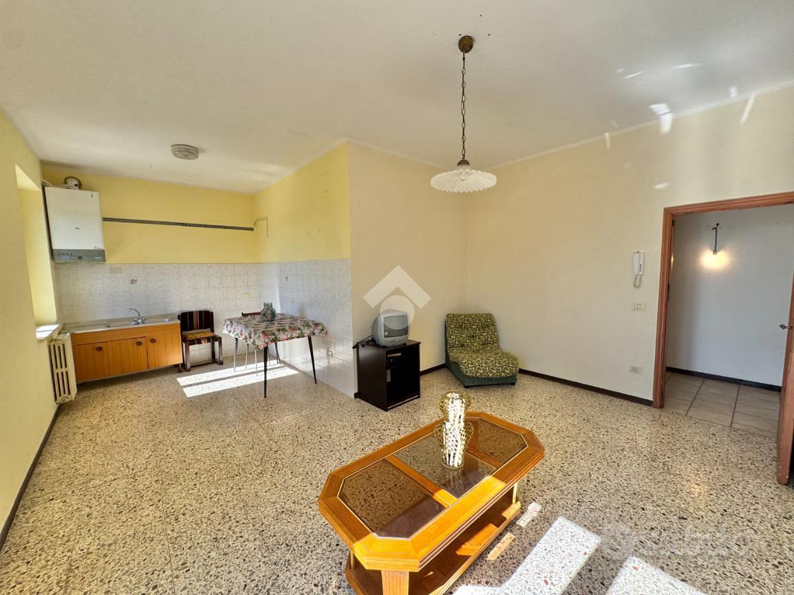 4 LOCALI A ASSISI - Vista 5