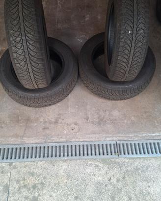 4 Pneumatici 185 65 R15 88 T invernali 