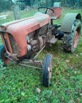 trattore Carraro 