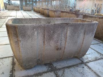 14 Fioriere in graniglia/polvere di marmo antidegr