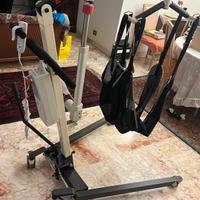 Sollevatore elettrico per anziani e disabili