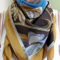 Foulard in seta d'altri tempi - Valentino vintage