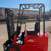 Carrello elevatore muletto elettrico LINDE E14