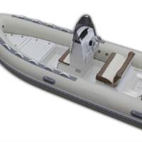 Med Sea X Pro 5.0 con motore Suzuki 40/60