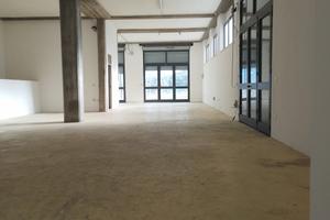 Locale uso commerciale