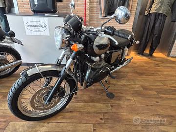Triumph Bonneville T100 SPECIAL COLOR
