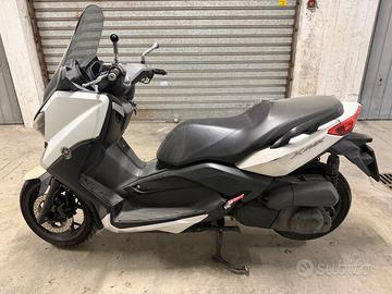 X MAX 250cc