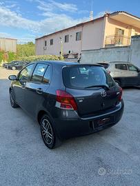 Toyota yaris 1.0 benzina