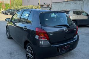 Toyota yaris 1.0 benzina
