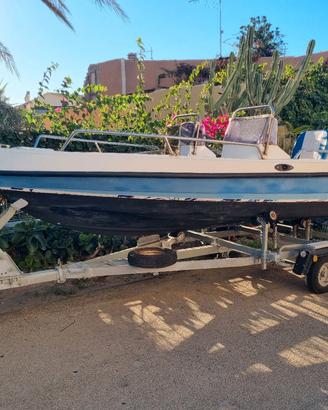 barca con motore e carrello per  alaggio 