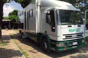 Camion trasporto cavalli
