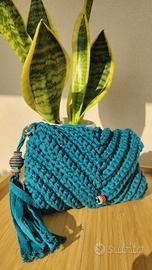 Pochette color petrolio