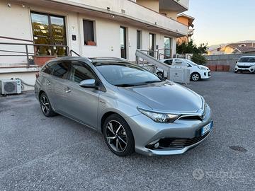 Toyota Auris Touring Sports 1.8 Hybrid Lounge