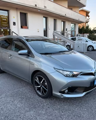 Toyota Auris Touring Sports 1.8 Hybrid Lounge