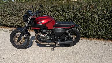 Moto Guzzi Breva 750 - Custom Brat Scrambler