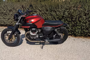 Moto Guzzi Breva 750 - Custom Brat Scrambler