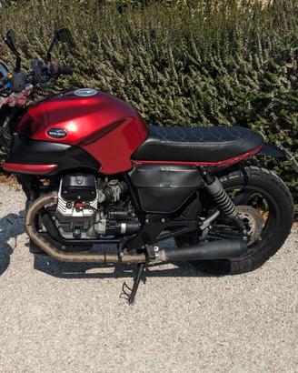Moto Guzzi Breva 750 - Custom Brat Scrambler