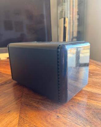 Drobo DR04DD30 archivviazione per 4 hard disk